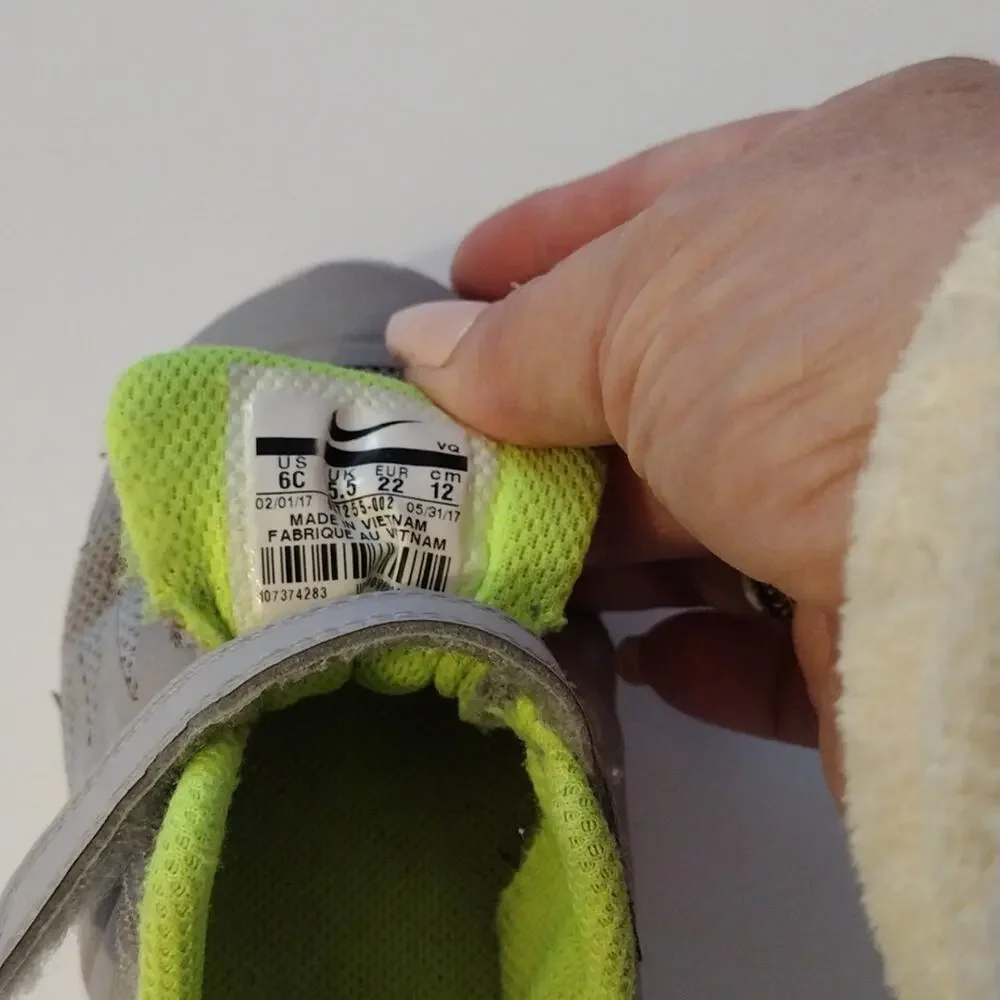 Nike Star Runner Sneakers 6C Grey Toddler 907255-006 Hook N Loop Comfort‎ Knit